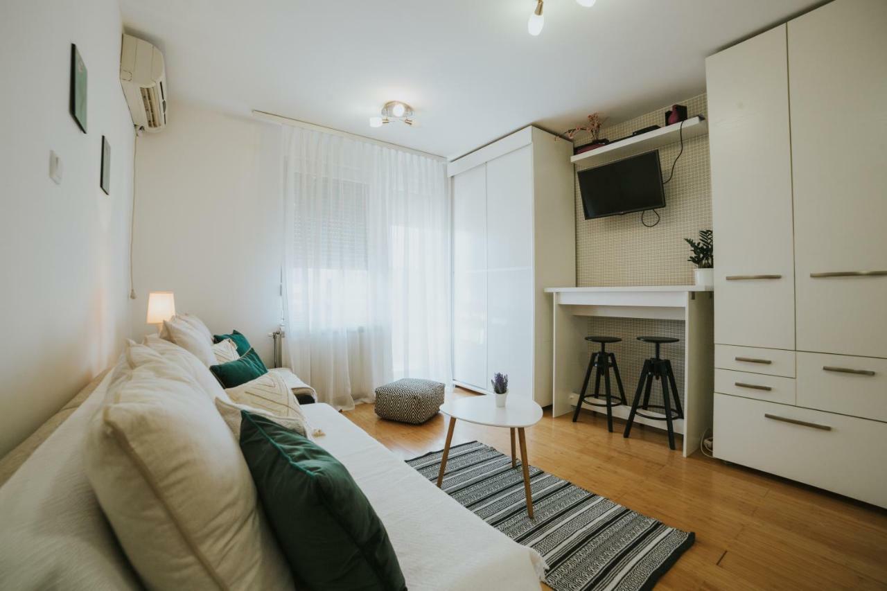 Mimika Apartman Leilighet Novi Sad Eksteriør bilde